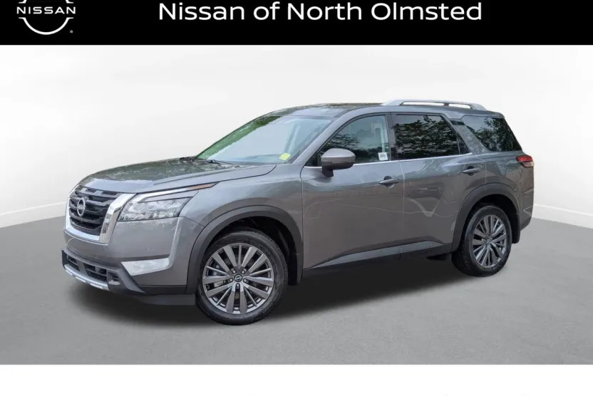 2025 Nissan Pathfinder SL photo 1