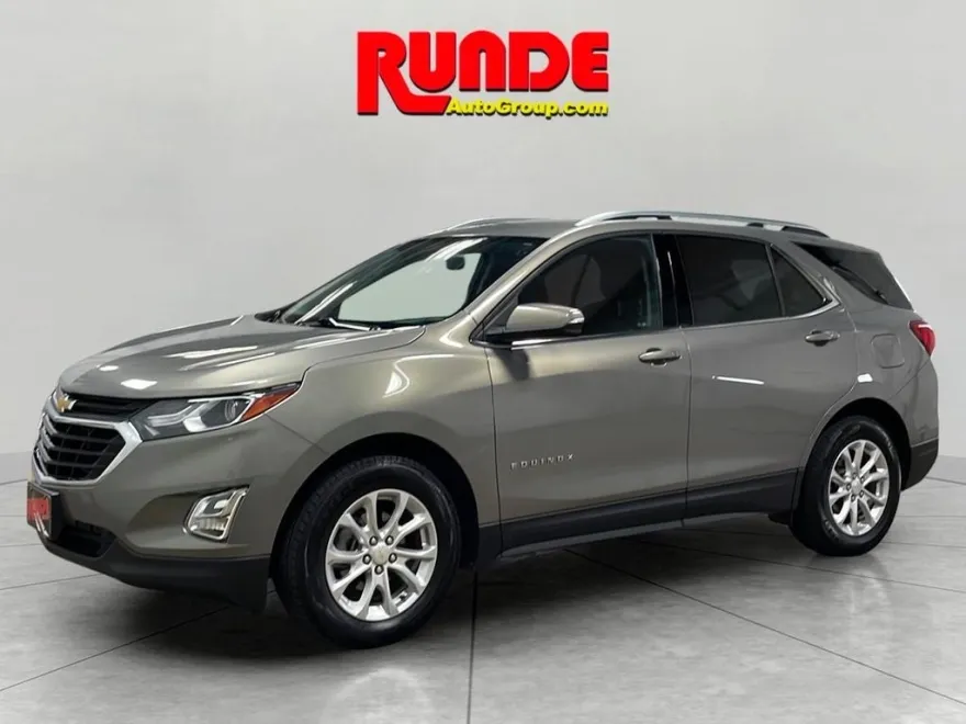 2018 Chevrolet Equinox LT photo 1