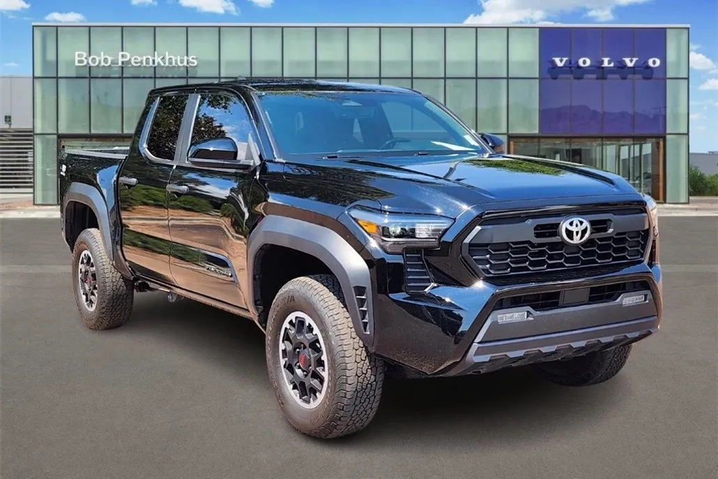 2024 Toyota Tacoma TRD Off-Road Double Cab photo 1