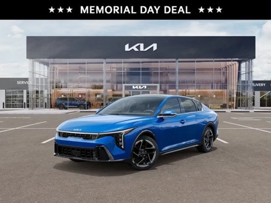 2025 Kia K4 GT-Line photo 1