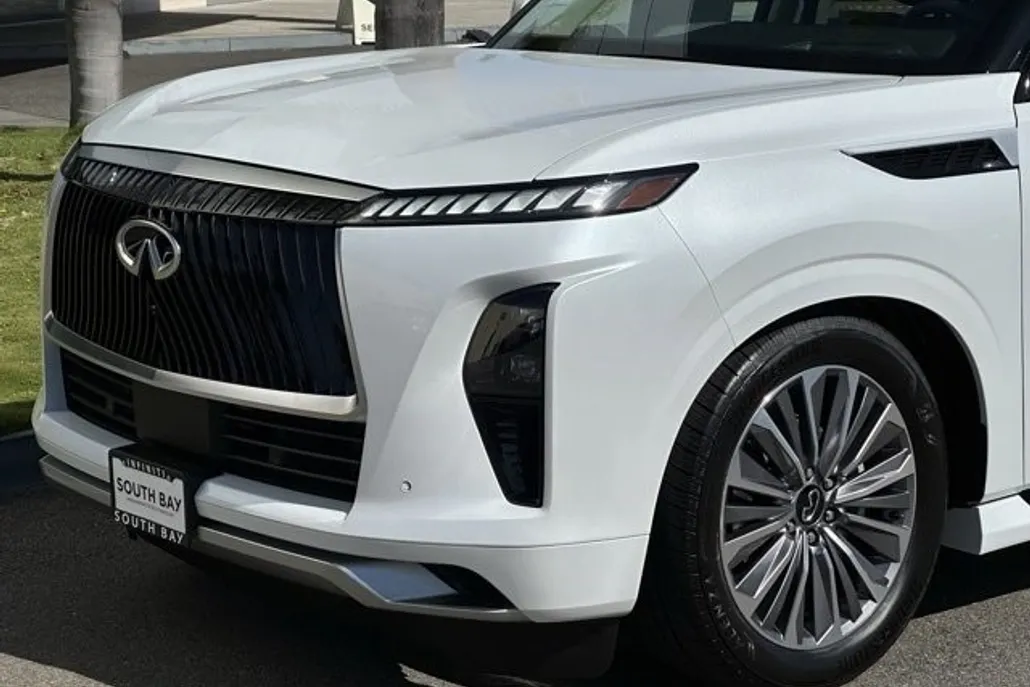 2025 Infiniti QX80 Sensory photo 1