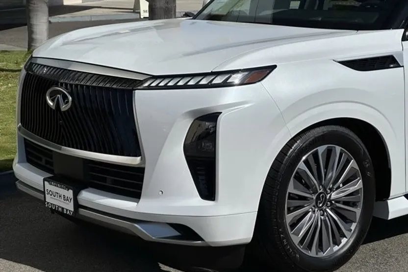 2025 Infiniti QX80 Sensory photo 1