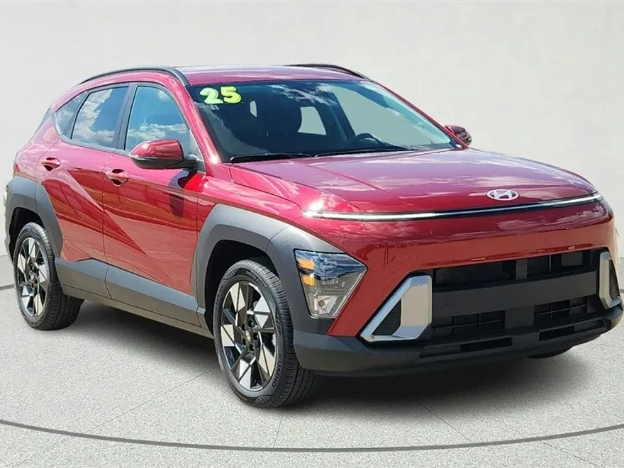 2025 Hyundai Kona SEL photo 1