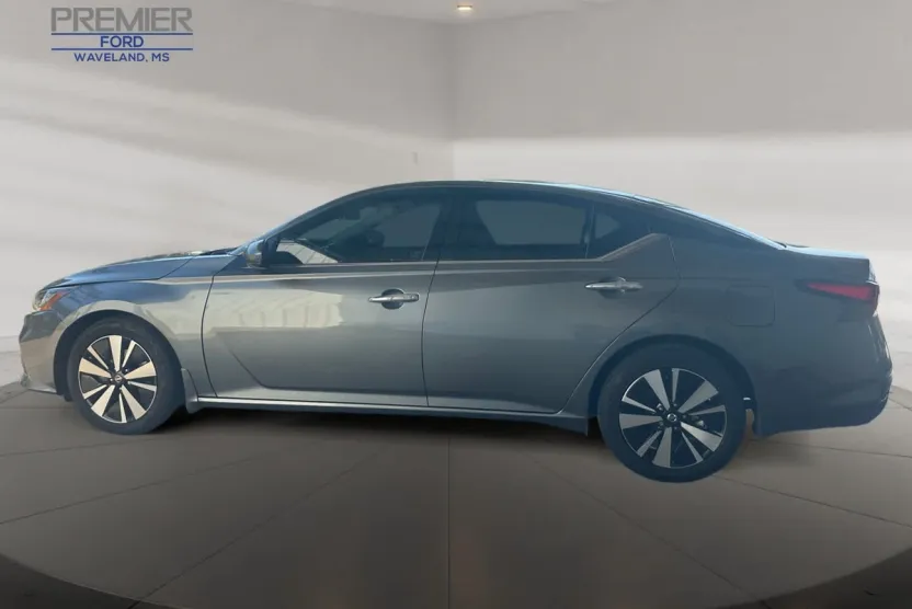 2022 Nissan Altima 2.5 SL photo 1