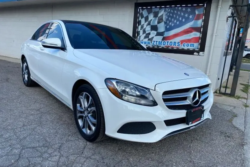 2016 Mercedes Benz C 300 4MATIC Sedan photo 1