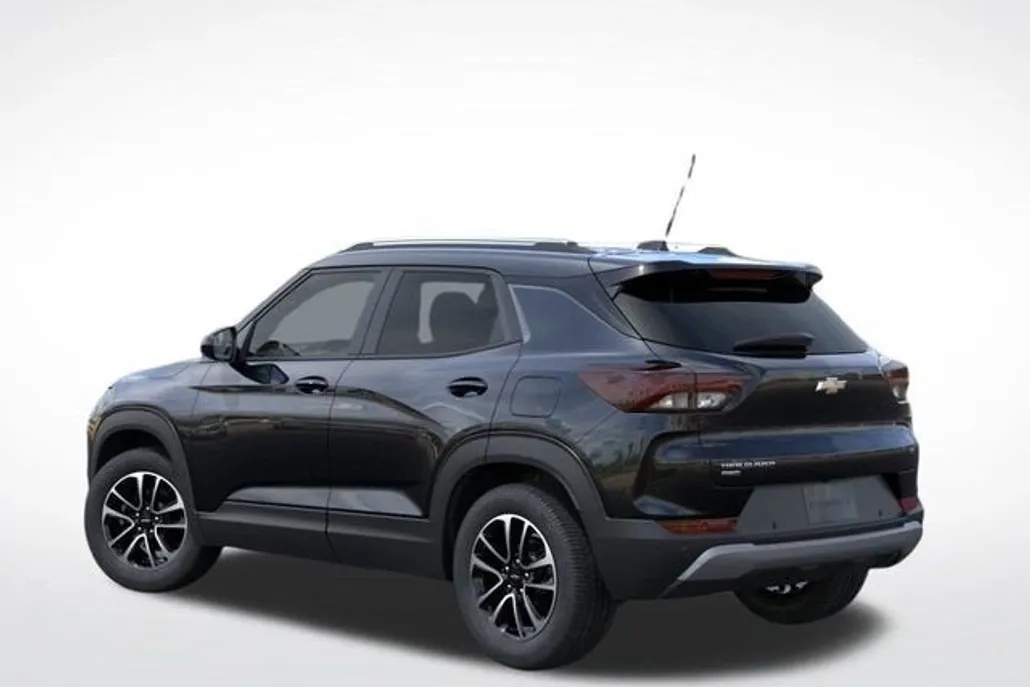 2026 Chevrolet Trailblazer LT photo 1
