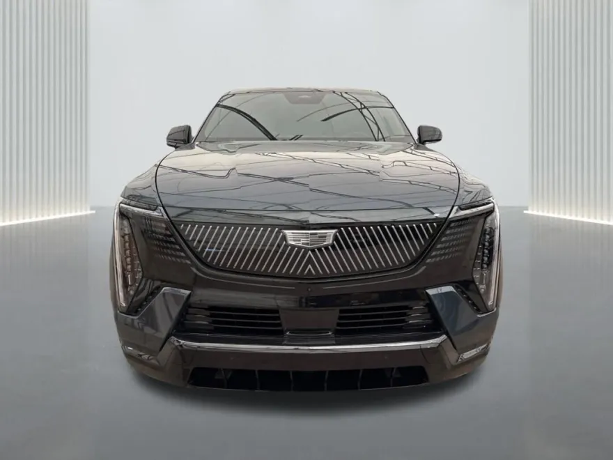 2025 Cadillac Escalade IQ Sport photo 2