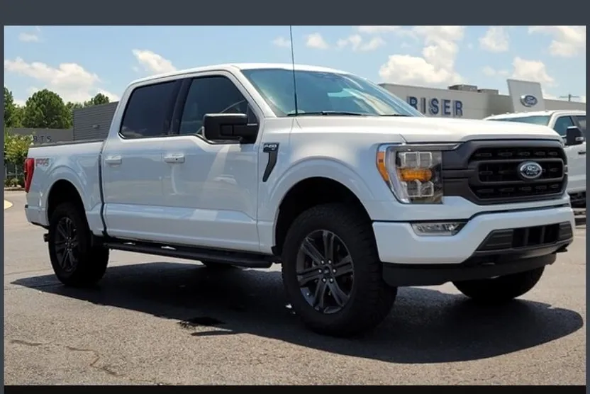 2023 Ford F-150 XLT photo 1