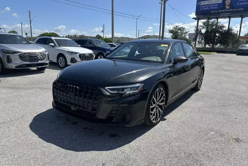 2022 Audi A8 L 55 photo 1