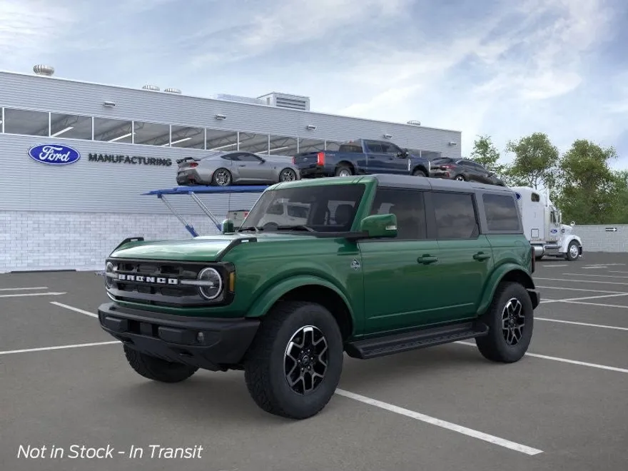 2025 Ford Bronco Outer Banks photo 1