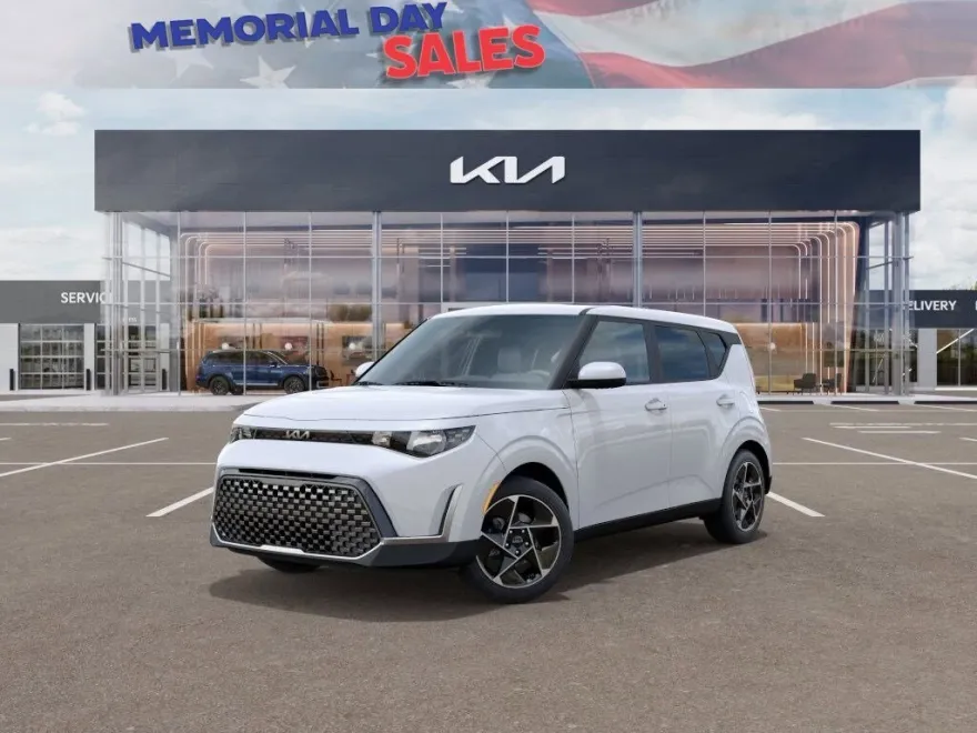 2025 Kia Soul EX photo 1