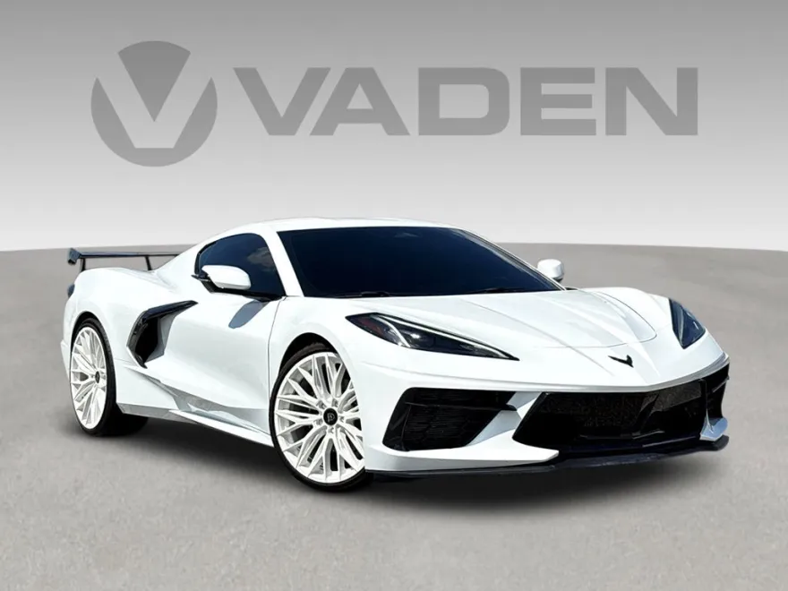 2024 Chevrolet Corvette Stingray 1LT photo 1