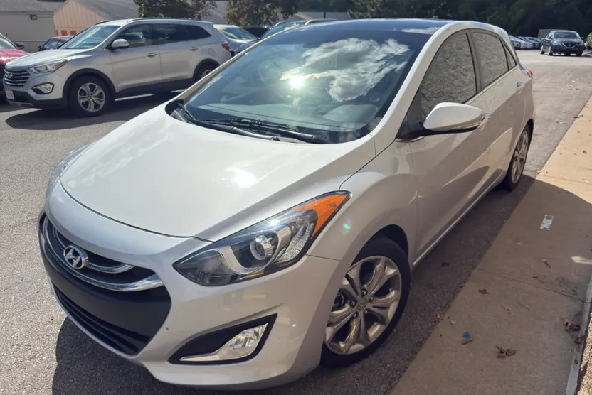2013 Hyundai Elantra Base Style Tech photo 1