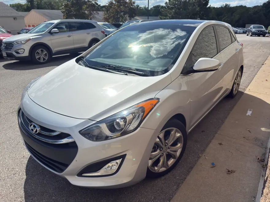 2013 Hyundai Elantra Base Style Tech photo 1