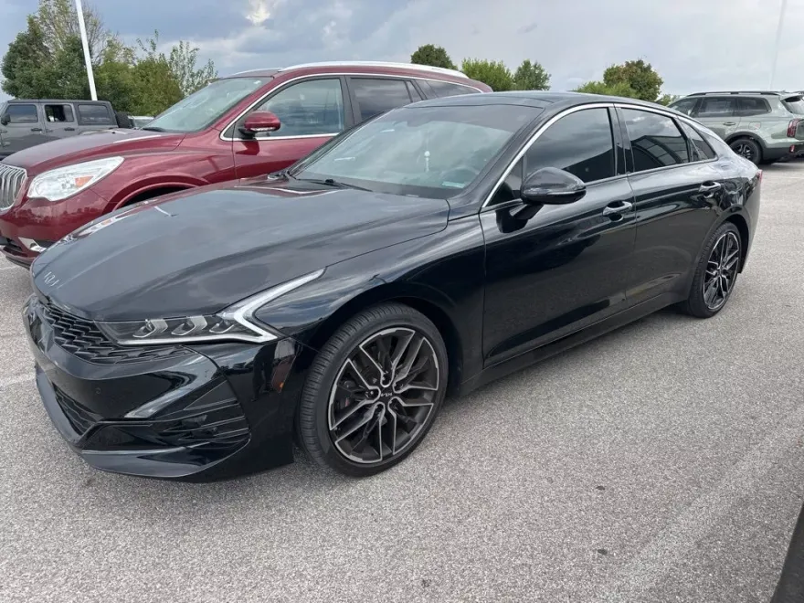 2023 Kia K5 GT photo 1