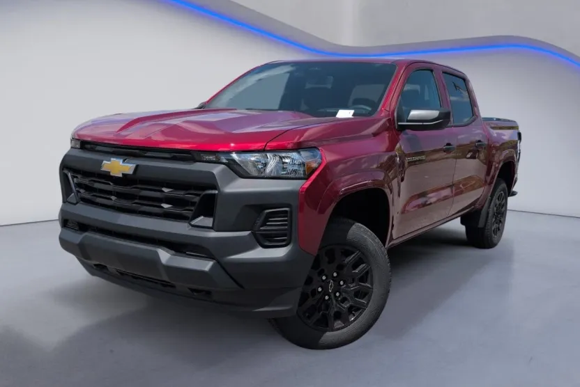 2025 Chevrolet Colorado LT photo 1