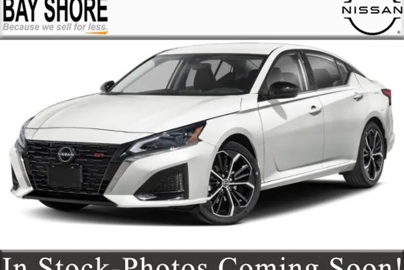 2025 Nissan Altima SR photo 1