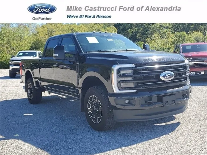 2025 Ford F-250 Platinum photo 1