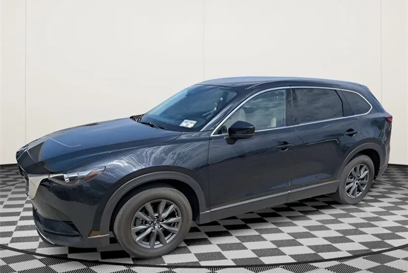 2022 Mazda CX-9 Touring photo 1