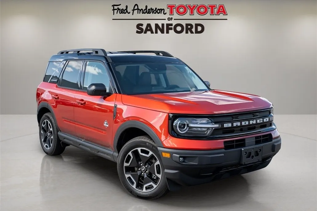 2024 Ford Bronco Sport Outer Banks photo 1