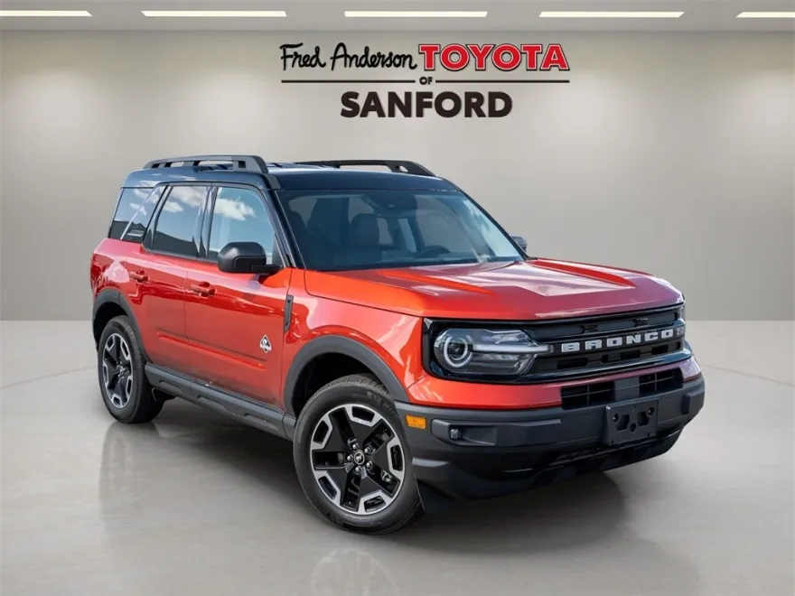 2024 Ford Bronco Sport Outer Banks photo 1