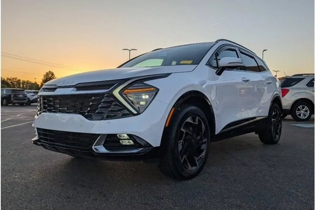 2025 Kia Sportage photo 1
