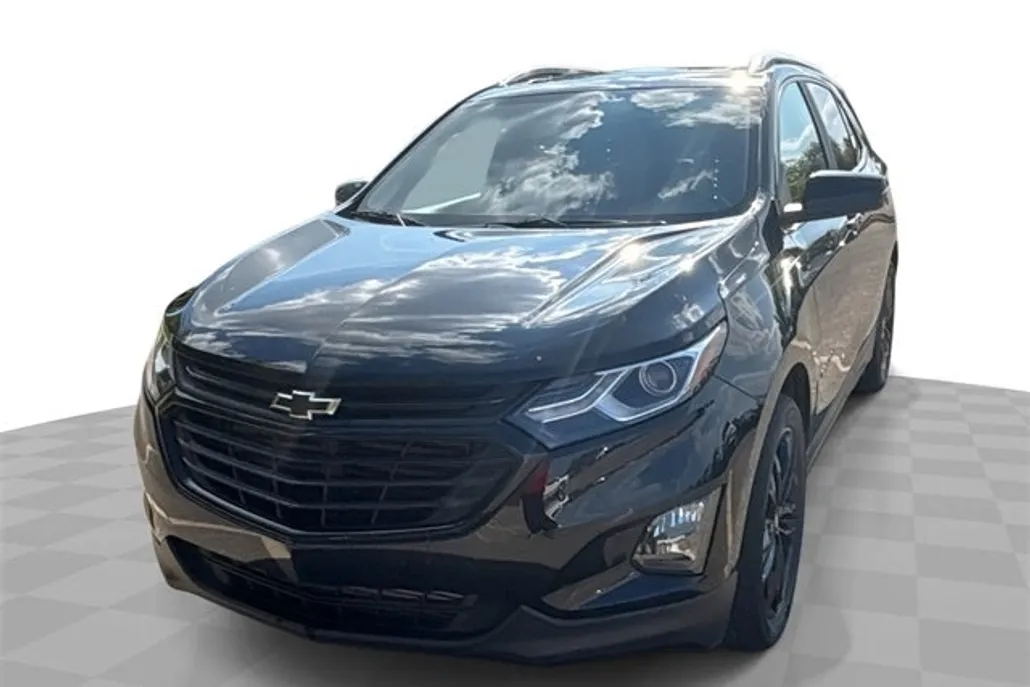 2021 Chevrolet Equinox LT photo 1
