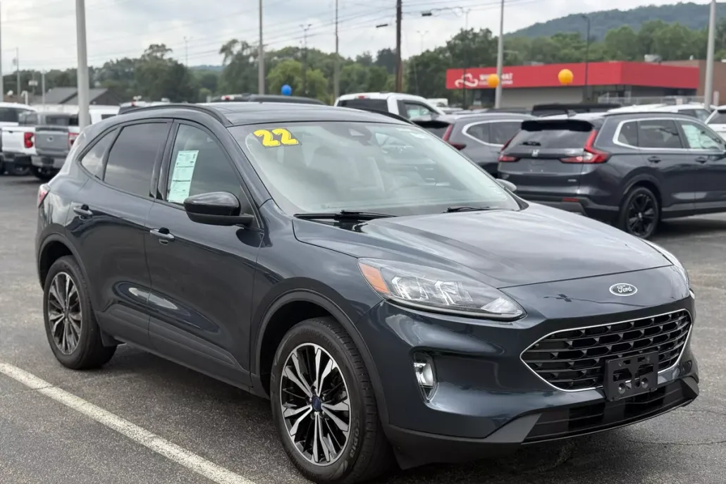 2022 Ford Escape SEL photo 1