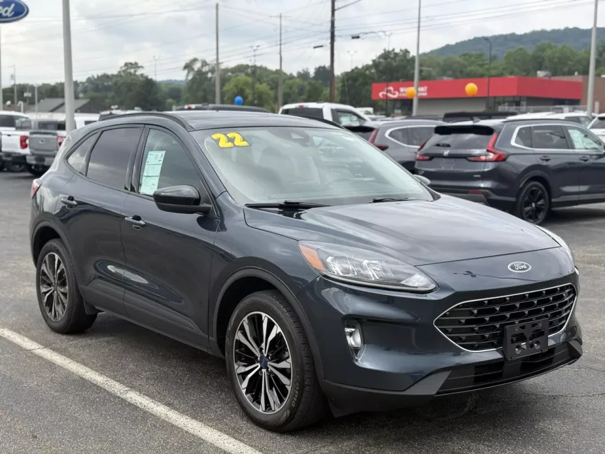 2022 Ford Escape SEL photo 1