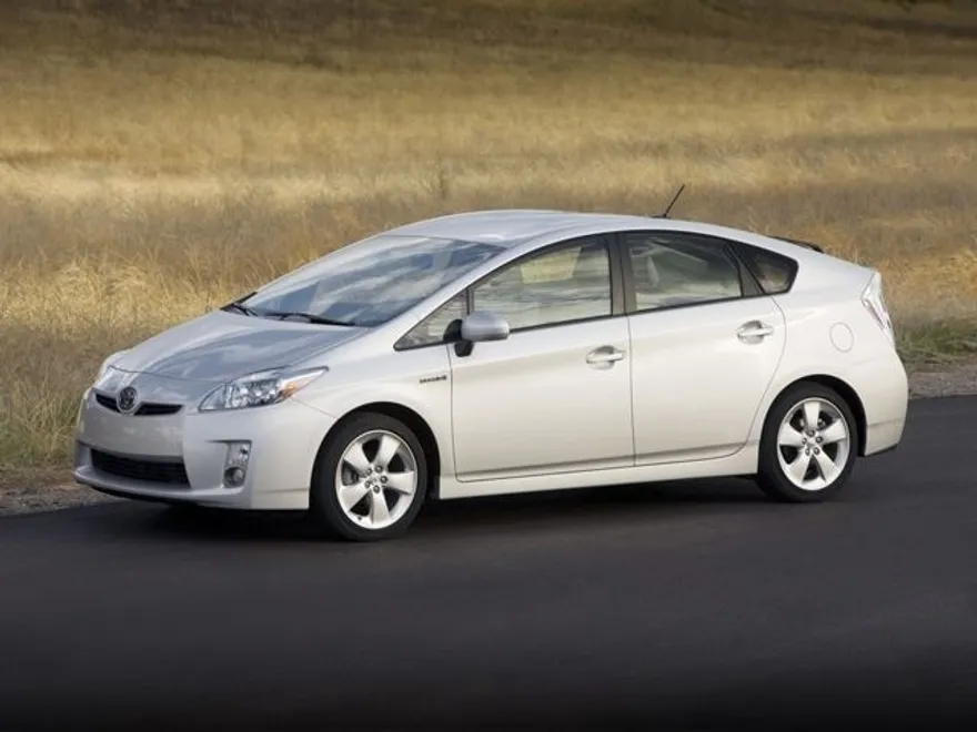 2011 Toyota Prius Two photo 1
