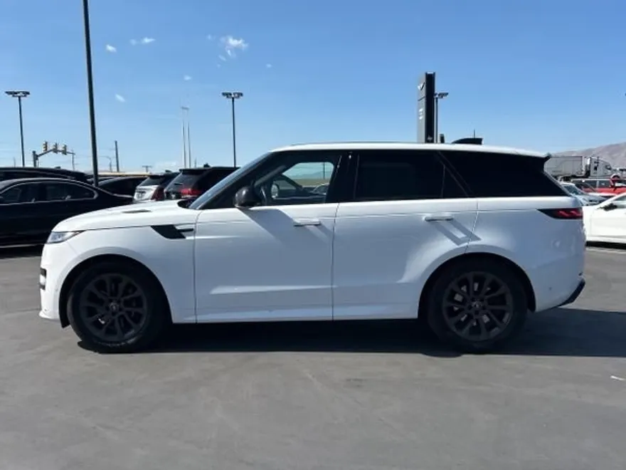 2024 Land Rover Range Rover Sport SE photo 1