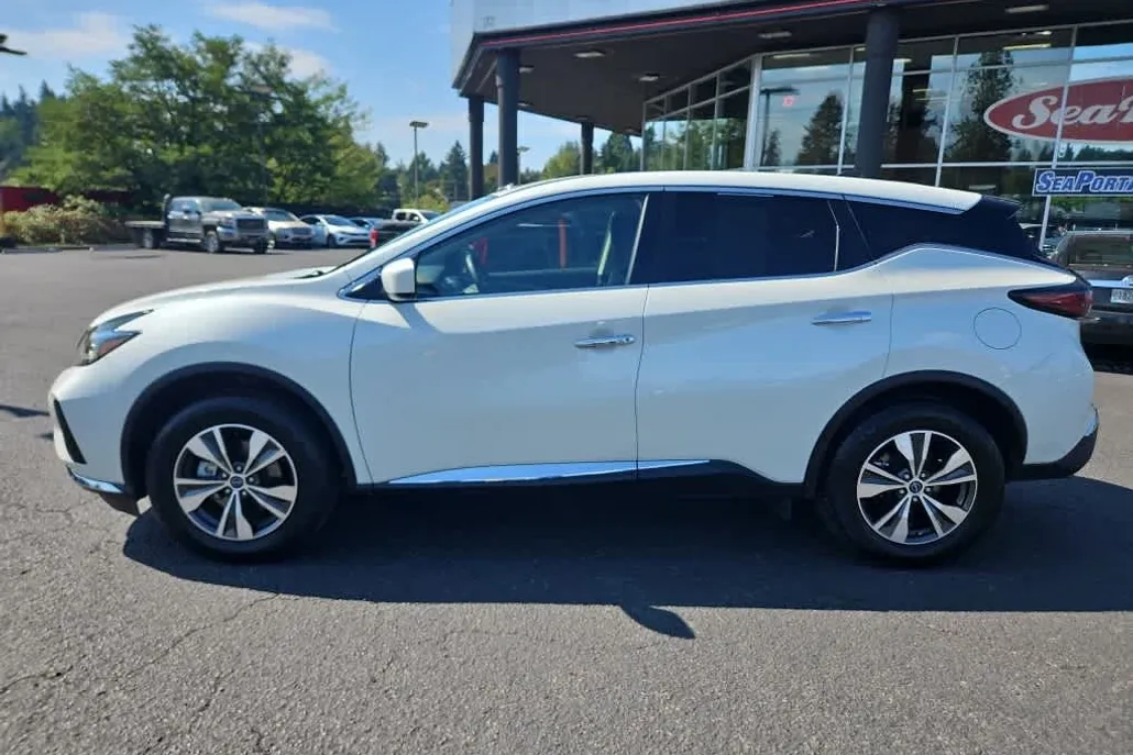 2023 Nissan Murano S photo 1