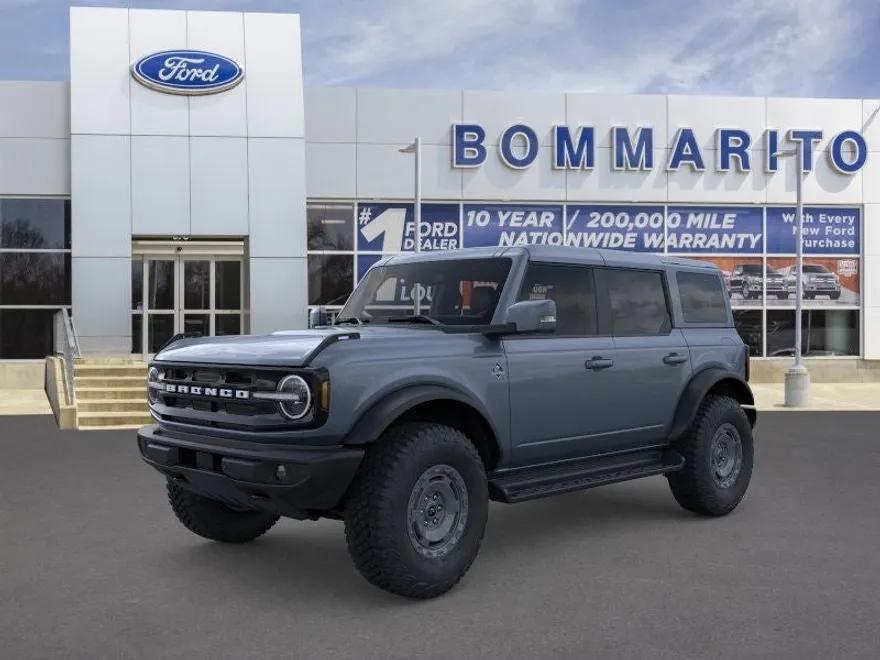 2025 Ford Bronco Outer Banks photo 1