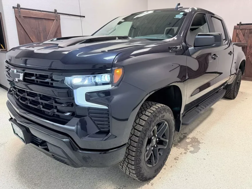 2024 Chevrolet Silverado 1500 LT Trail Boss photo 1