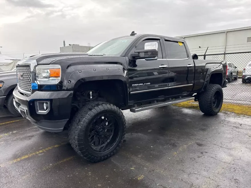 2017 Gmc Sierra Denali photo 1