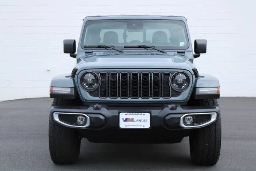 2024 Jeep Gladiator Sport S photo 1
