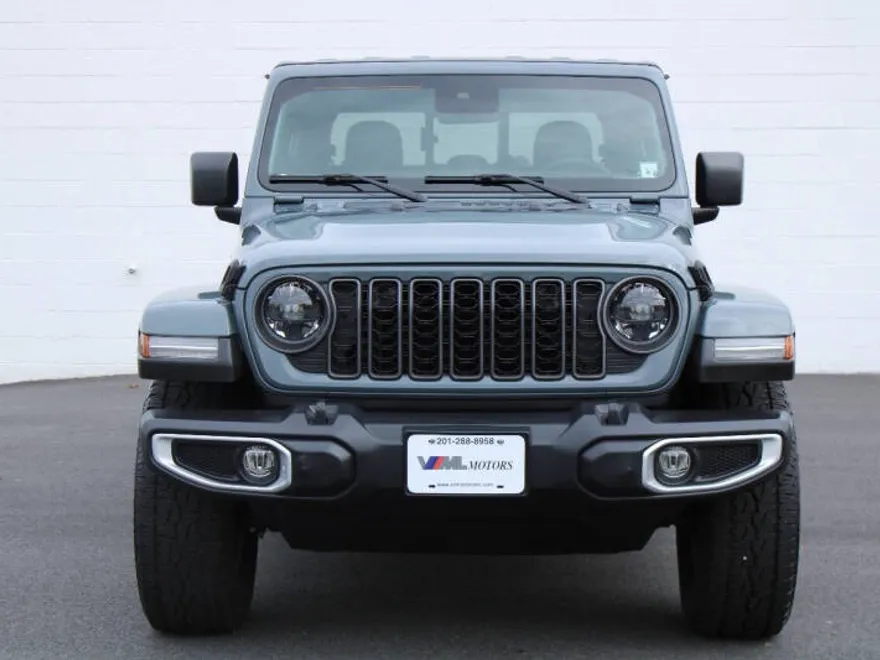 2024 Jeep Gladiator Sport S photo 1