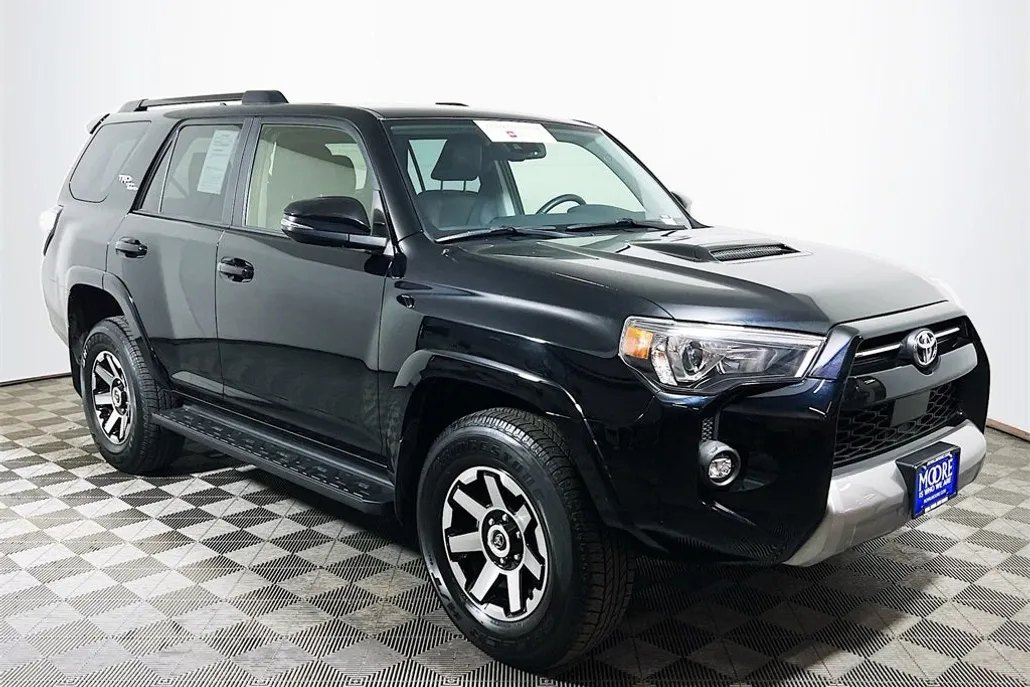 2024 Toyota 4Runner TRD Off-Road Premium photo 1