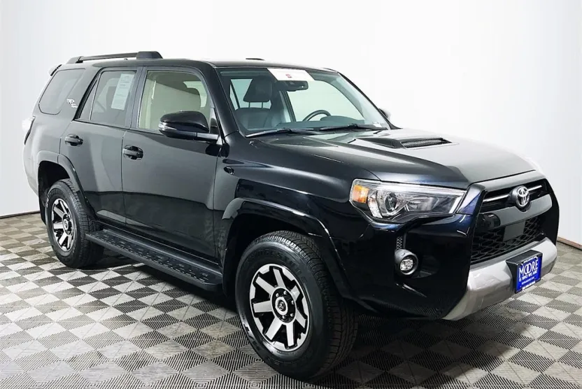 2024 Toyota 4Runner TRD Off-Road Premium photo 1