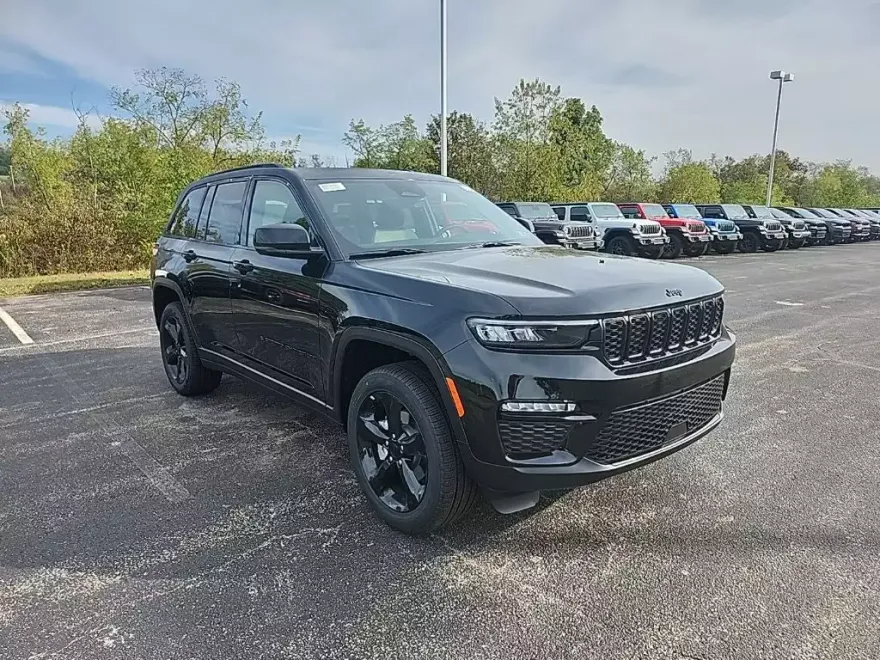 2025 Jeep Grand Cherokee Limited photo 1