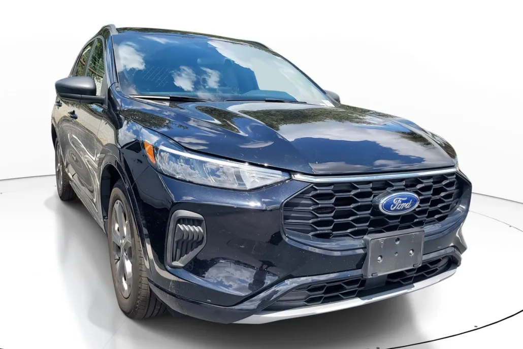 2024 Ford Escape ST-Line photo 1