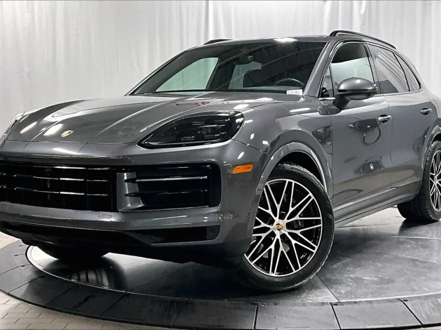2024 Porsche Cayenne photo 1