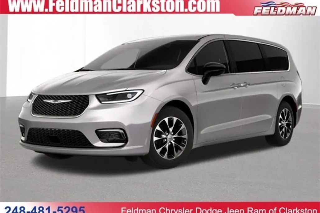 2026 Chrysler Pacifica photo 1