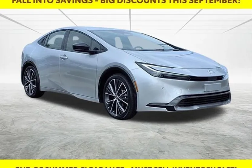 2024 Toyota Prius XLE photo 1