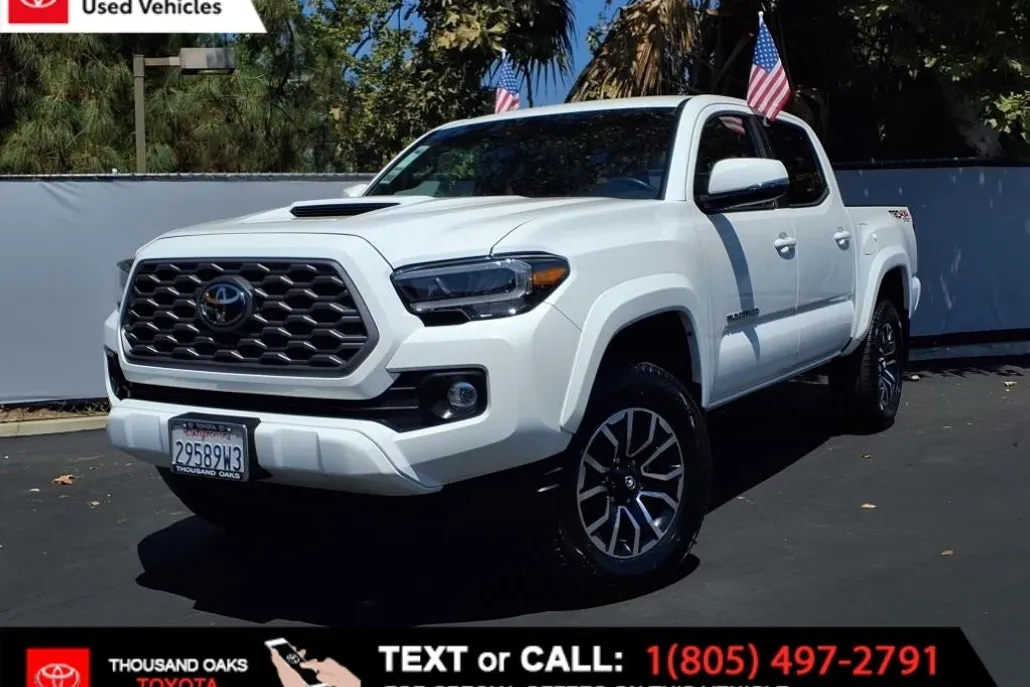 2023 Toyota Tacoma TRD Sport V6 photo 1