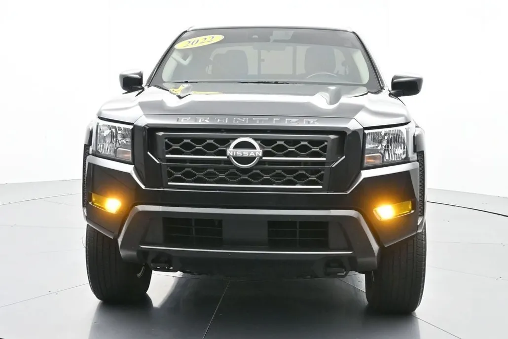 2022 Nissan Frontier SV photo 1