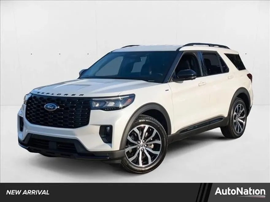 2025 Ford Explorer ST-Line photo 1