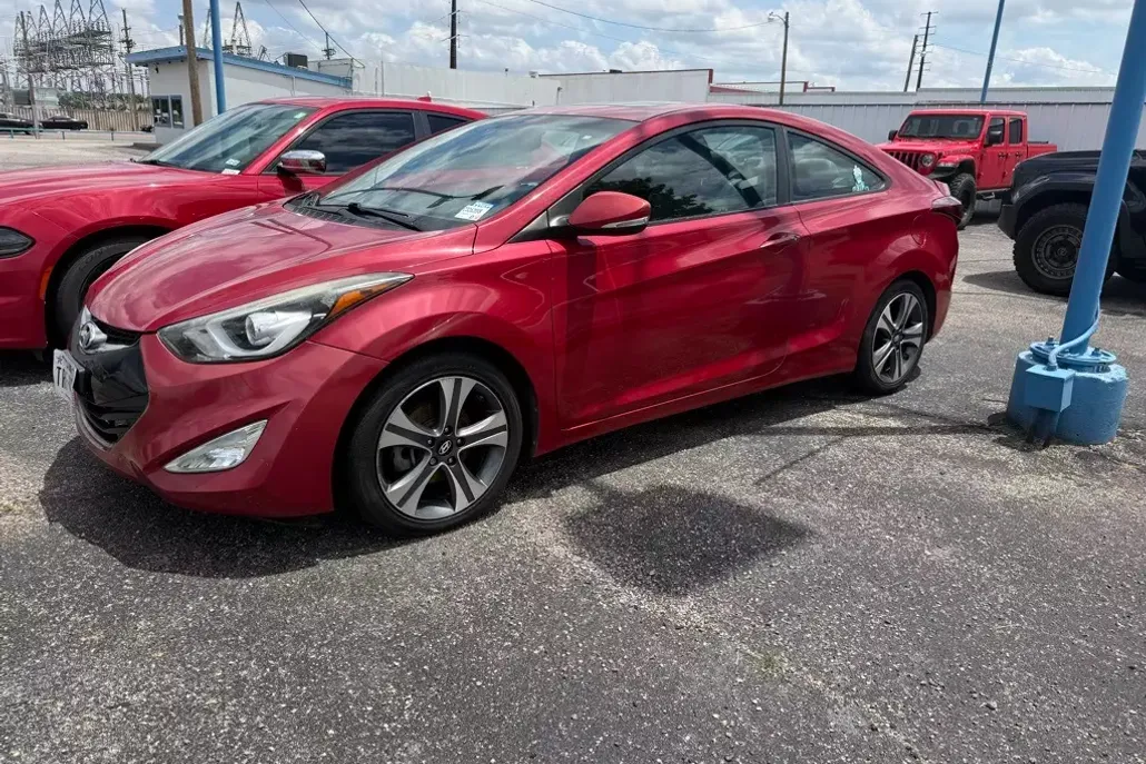 2014 Hyundai Elantra Base photo 1