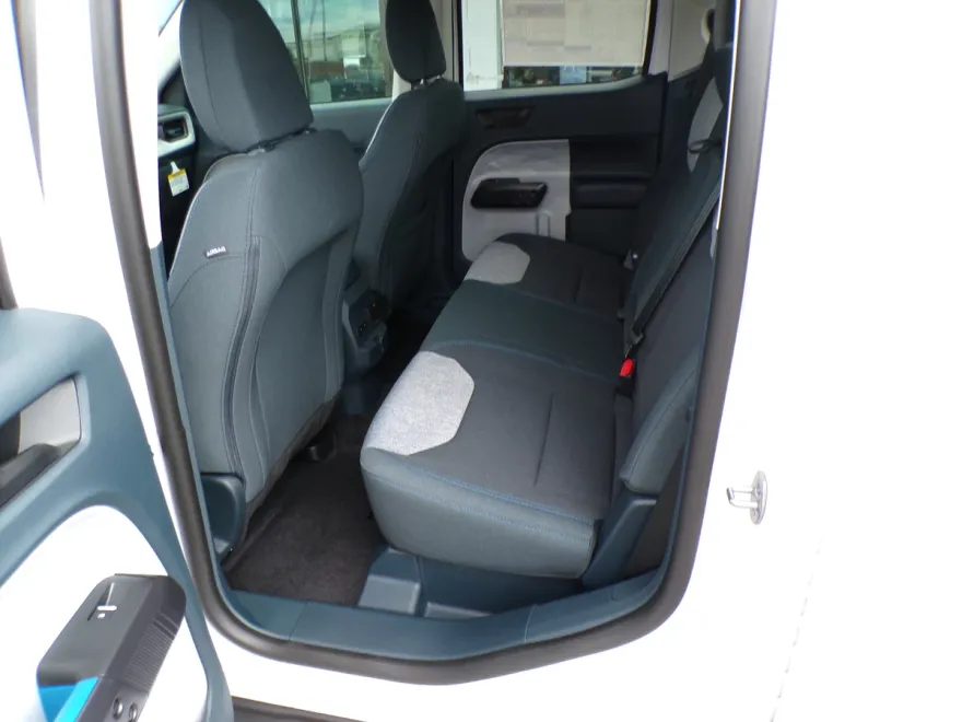 2025 Ford Maverick XLT photo 1