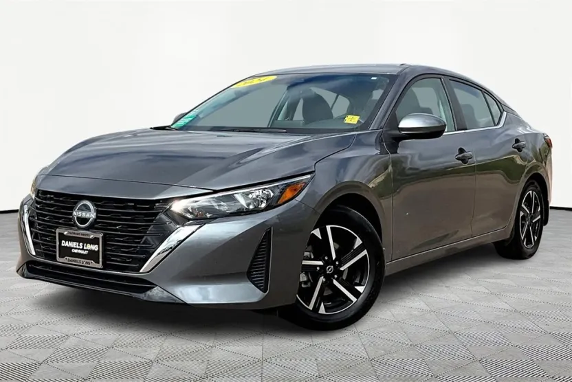 2024 Nissan Sentra SV photo 1